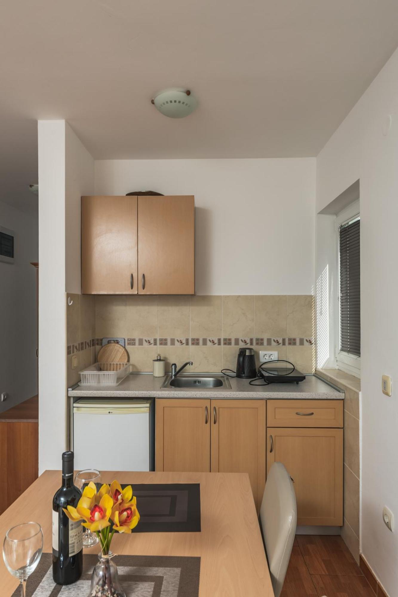 Apartments Franicevic Petrovac エクステリア 写真